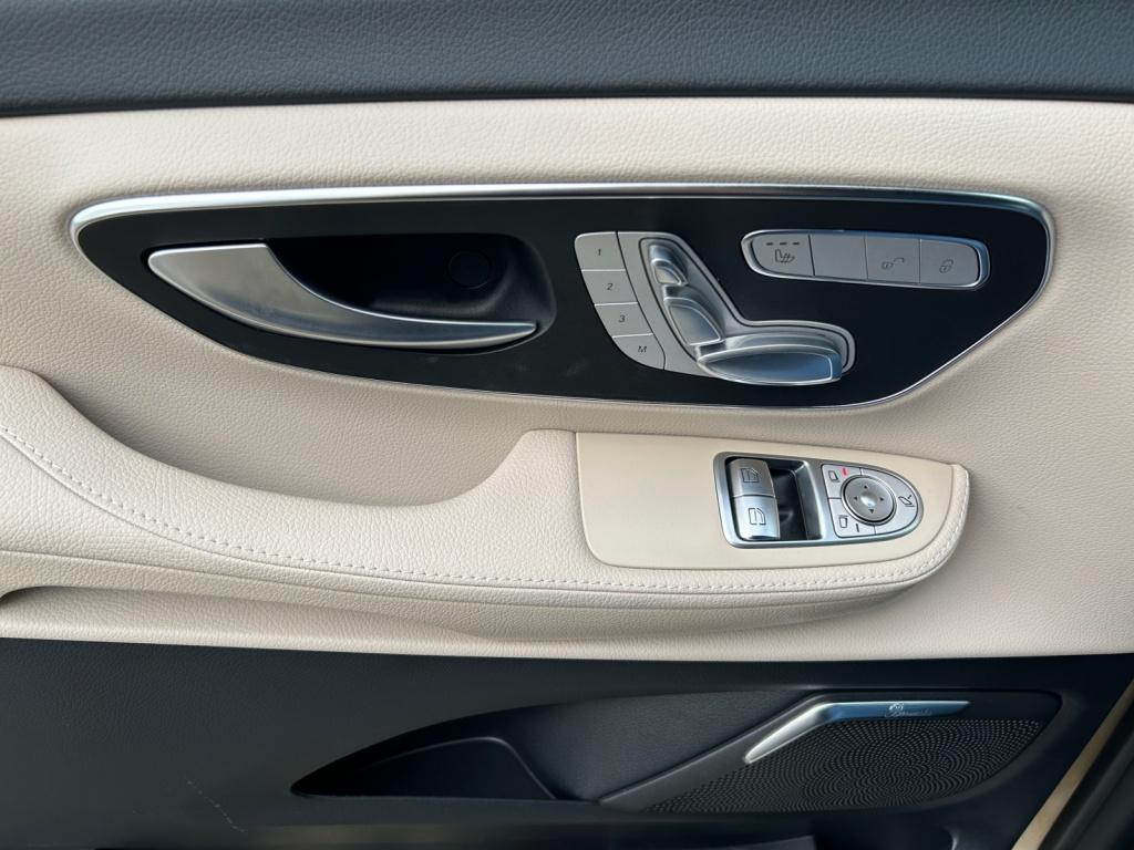 Mercedes-Benz V 300 d 4MATIC AVANTGARDE AMG VOLLAUSSTATTUNG Mercedes-Benz V 300 d 4MATIC AVANTGARDE AMG VOLLAUSSTATTUNG