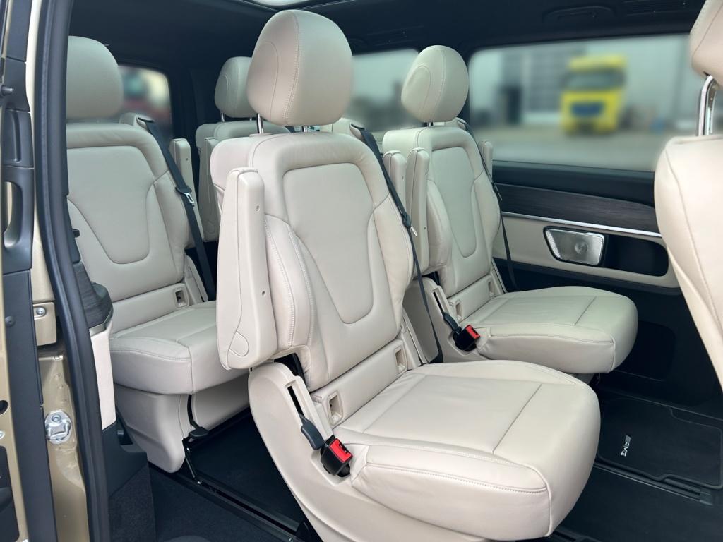 Mercedes-Benz V 300 d 4MATIC AVANTGARDE AMG VOLLAUSSTATTUNG Mercedes-Benz V 300 d 4MATIC AVANTGARDE AMG VOLLAUSSTATTUNG