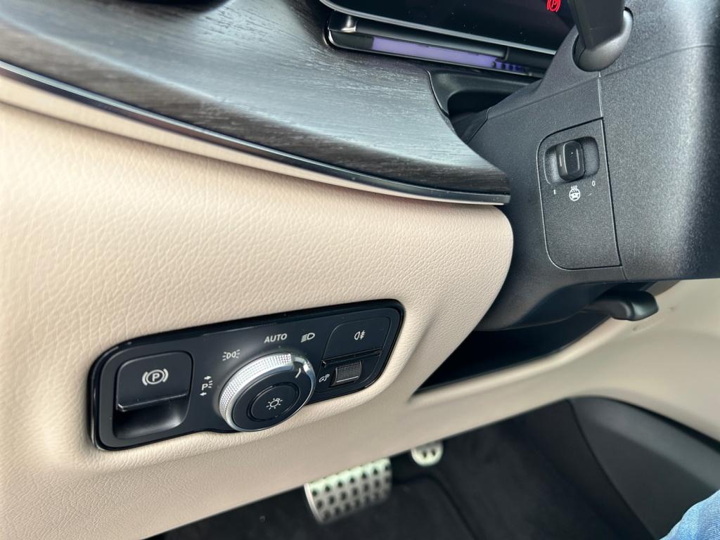 Mercedes-Benz V 300 d 4MATIC AVANTGARDE AMG VOLLAUSSTATTUNG Mercedes-Benz V 300 d 4MATIC AVANTGARDE AMG VOLLAUSSTATTUNG