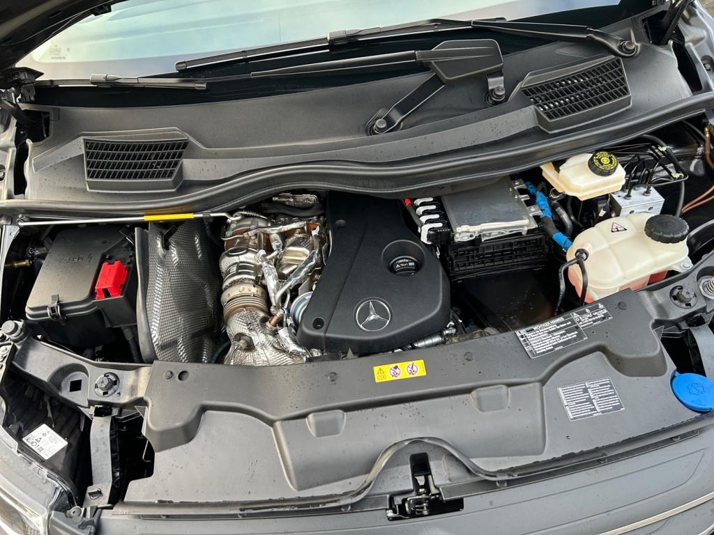 Mercedes-Benz Vito 124 CDI Mixto Kompakt NEUES MODELL STHZG+LED+AHK Mercedes-Benz Vito 124 CDI Mixto Kompakt NEUES MODELL STHZG+LED+AHK