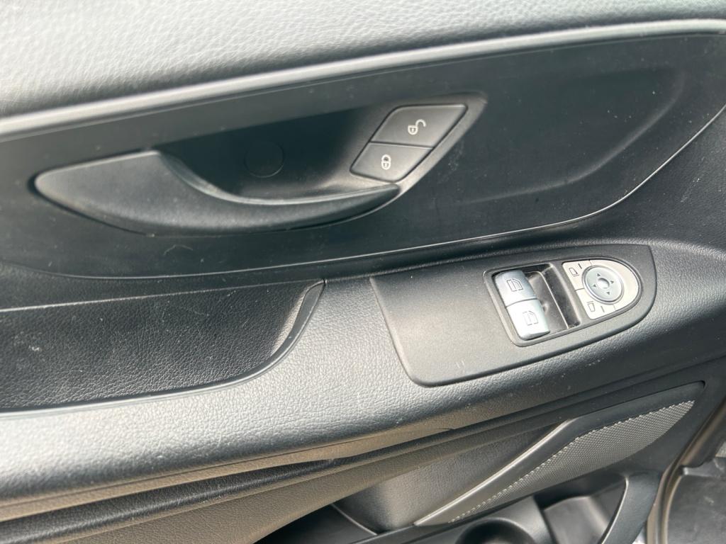 Mercedes-Benz Vito 119 CDI Mixto Extralang STHZG+LED+Klima+AHK Mercedes-Benz Vito 119 CDI Mixto Extralang STHZG+LED+Klima+AHK