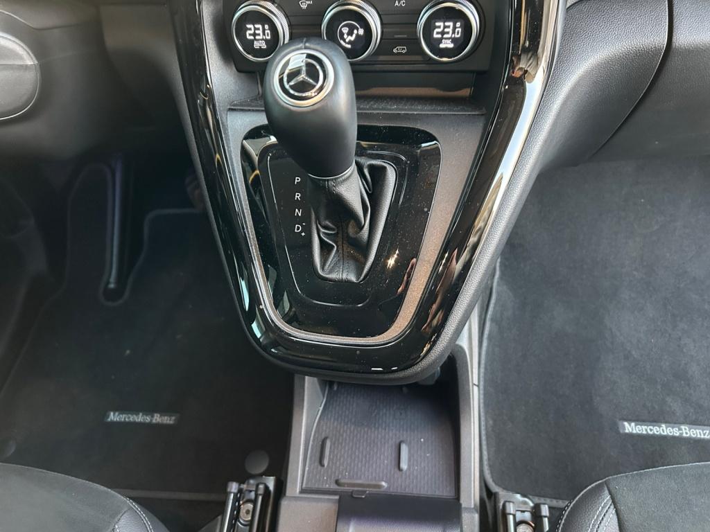 Mercedes-Benz T 180 d PROGRESSIVE EDITION 7GT+LED+AHK+KAMERA+MBUX Mercedes-Benz T 180 d PROGRESSIVE EDITION 7GT+LED+AHK+KAMERA+MBUX