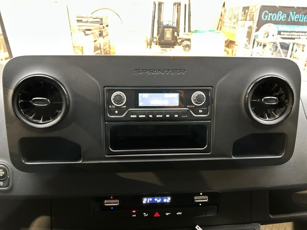 Mercedes-Benz Sprinter 211 CDI Pritsche Kompakt KLIMA+STHZG Mercedes-Benz Sprinter 211 CDI Pritsche Kompakt KLIMA+STHZG