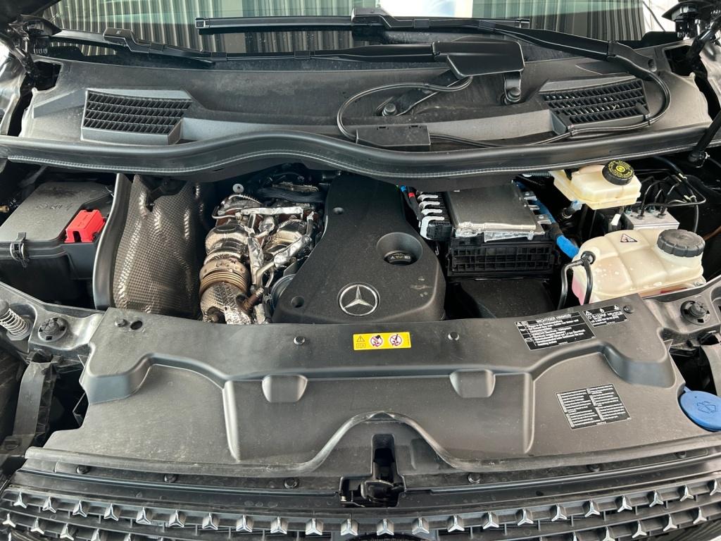 Mercedes-Benz V 300 d AVANTGARDE Extralang AIRMATIC+LED+NAVI Mercedes-Benz V 300 d AVANTGARDE Extralang AIRMATIC+LED+NAVI