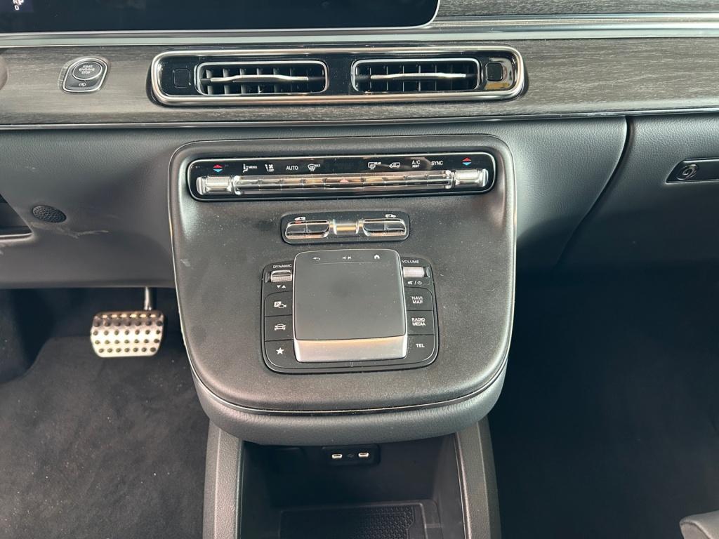 Mercedes-Benz V 300 d AVANTGARDE Extralang AIRMATIC+LED+NAVI Mercedes-Benz V 300 d AVANTGARDE Extralang AIRMATIC+LED+NAVI