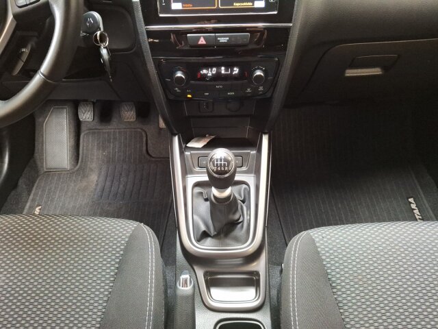 Suzuki Vitara 1.4 HYBRID Comfort Klimaautomatik Allwetter Suzuki Vitara 1.4 HYBRID Comfort Klimaautomatik Allwetter