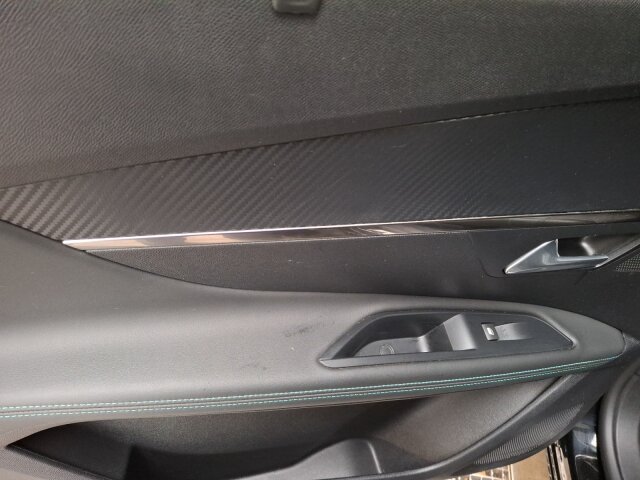 Peugeot 5008 Allure 130 +EPH+SHZ+LED+Navi+Mirror-Screen+ Peugeot 5008 Allure 130 +EPH+SHZ+LED+Navi+Mirror-Screen+