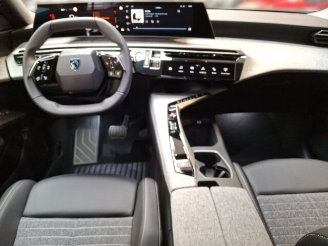 Peugeot 5008 Allure 145 +Winter+Navi+Kamera+ Peugeot 5008 Allure 145 +Winter+Navi+Kamera+