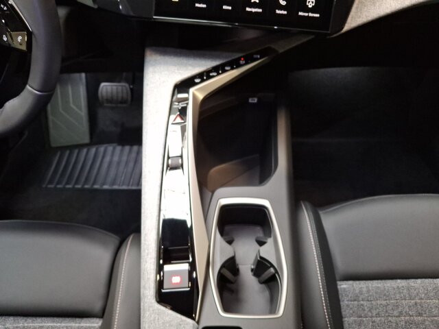 Peugeot 5008 Allure 145 +Winter+Navi+Kamera+ Peugeot 5008 Allure 145 +Winter+Navi+Kamera+