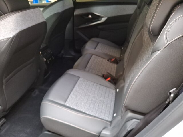 Peugeot 5008 Allure 145 +Winter+Navi+Kamera+ Peugeot 5008 Allure 145 +Winter+Navi+Kamera+