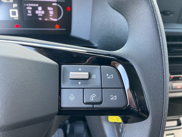 Opel Vivaro 2.0 D L erhöhte Nutzlast AHZV Opel Vivaro 2.0 D L erhöhte Nutzlast AHZV