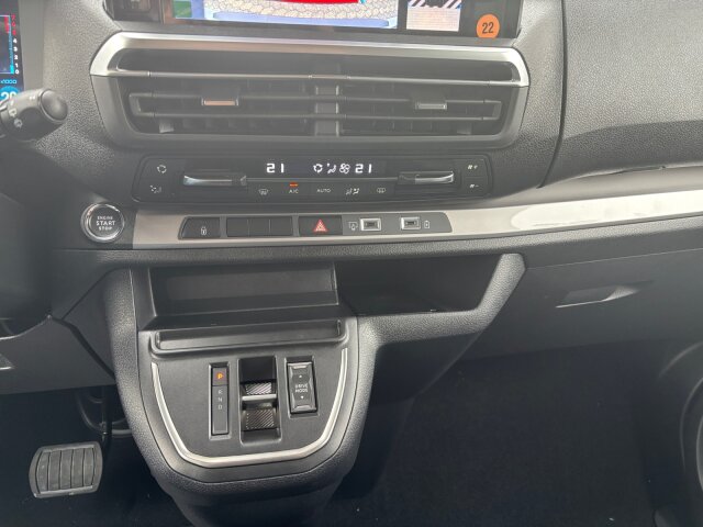 Citroën Spacetourer Plus XL BH 180 AT +LED+Kamera+AHK+ Citroën Spacetourer Plus XL BH 180 AT +LED+Kamera+AHK+