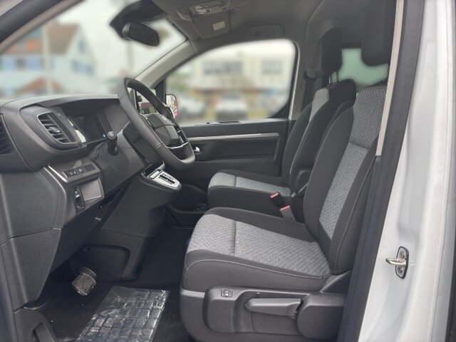 Citroën Spacetourer Plus XL BH 180 AT +LED+Kamera+AHK+ Citroën Spacetourer Plus XL BH 180 AT +LED+Kamera+AHK+