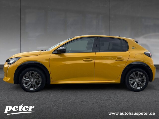 Peugeot e-208 Allure 136 +11KW OBC+Navi+EPH+SHZ Peugeot e-208 Allure 136 +11KW OBC+Navi+EPH+SHZ