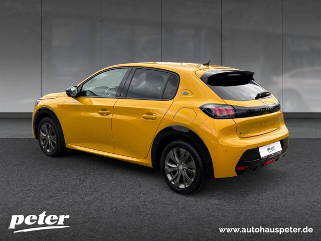 Peugeot e-208 Allure 136 +11KW OBC+Navi+EPH+SHZ Peugeot e-208 Allure 136 +11KW OBC+Navi+EPH+SHZ