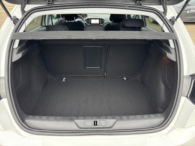 Peugeot 308 1.2 PureTech 130 Allure Peugeot 308 1.2 PureTech 130 Allure