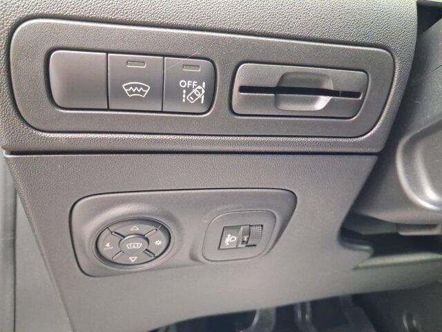 Citroën C3 Aircross Shine 110 +Klima+SHZ+Navi+Kamera+ Citroën C3 Aircross Shine 110 +Klima+SHZ+Navi+Kamera+