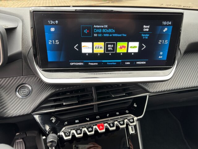 Peugeot 208 Allure Pack 100 +SHZ+Navi+Kamera+LED+Mirror+ Peugeot 208 Allure Pack 100 +SHZ+Navi+Kamera+LED+Mirror+