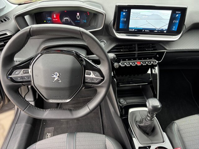 Peugeot 208 Allure Pack 100 +SHZ+Navi+Kamera+LED+Mirror+ Peugeot 208 Allure Pack 100 +SHZ+Navi+Kamera+LED+Mirror+