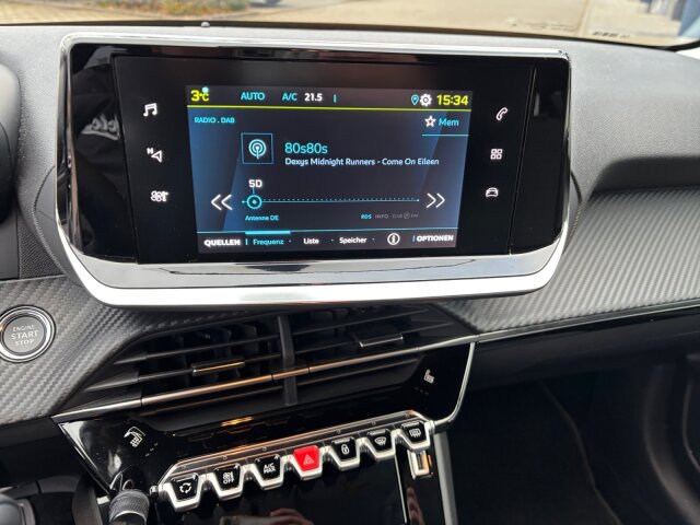 Peugeot e208 Allure 136 +11 KW OBC+LED+EPH+SHZ+ Peugeot e208 Allure 136 +11 KW OBC+LED+EPH+SHZ+