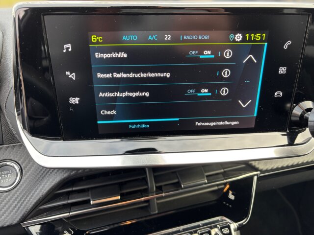 Peugeot e208 136 ActivePack 11 KW-Charger+SHZ+Mirror Peugeot e208 136 ActivePack 11 KW-Charger+SHZ+Mirror