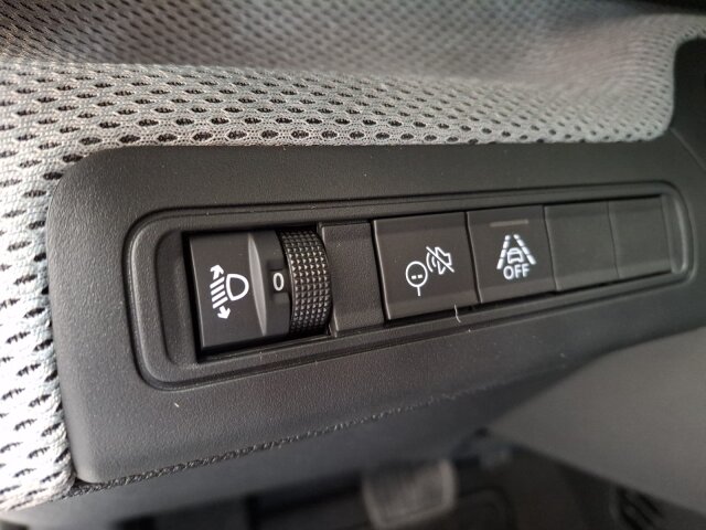 Citroën ë-C3 VAN N1 113PS +OBC-11KW+Navi+GJR+2-Sitze Citroën ë-C3 VAN N1 113PS +OBC-11KW+Navi+GJR+2-Sitze