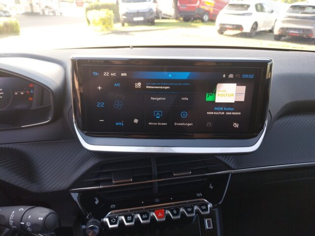 Peugeot 208 Allure 100 +Kamera+Navi+SHZ+LED+ Peugeot 208 Allure 100 +Kamera+Navi+SHZ+LED+