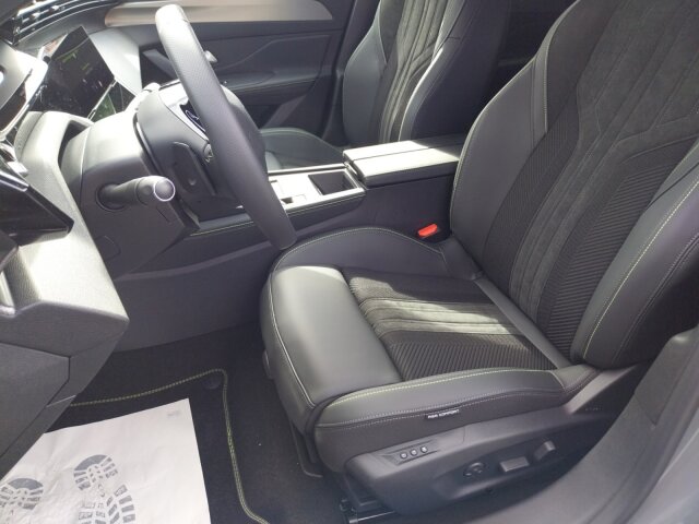 Peugeot 408 GT 145 +360°Kamera+Alcantara+ Peugeot 408 GT 145 +360°Kamera+Alcantara+