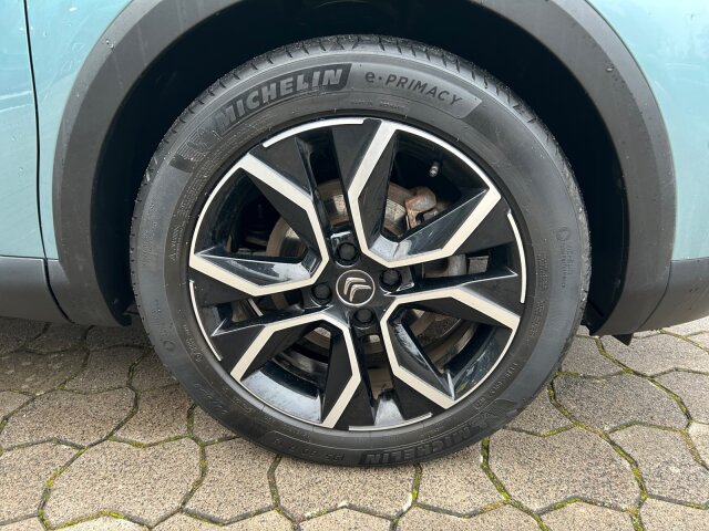 Citroën e-C4 Shine 136 +11KW OBC+SHZ+LED+Kamera+ Citroën e-C4 Shine 136 +11KW OBC+SHZ+LED+Kamera+