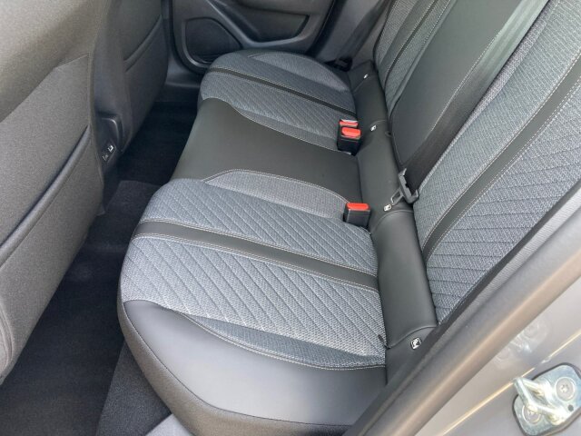 Peugeot 208 Allure 110 +Navi+180°Kamera+SHZ+ Peugeot 208 Allure 110 +Navi+180°Kamera+SHZ+