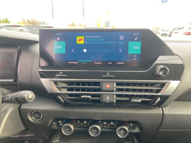 Citroën e-C4 Shine 136 +11KW OBC+Kamera+Navi+Kältepaket+ Citroën e-C4 Shine 136 +11KW OBC+Kamera+Navi+Kältepaket+