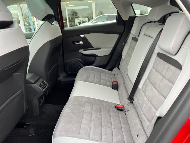 Citroën C4 MAX 130 AT8 +Navi+Pano-Dach+360°Kamera+ Citroën C4 MAX 130 AT8 +Navi+Pano-Dach+360°Kamera+